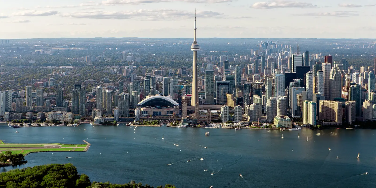 Toronto skyline and the CN Tower