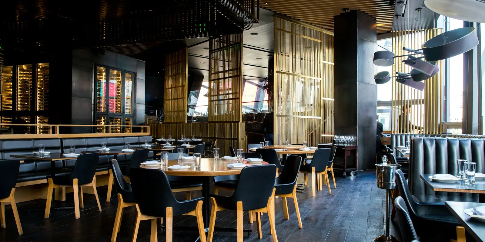 Restaurant dining room: Lead Generation